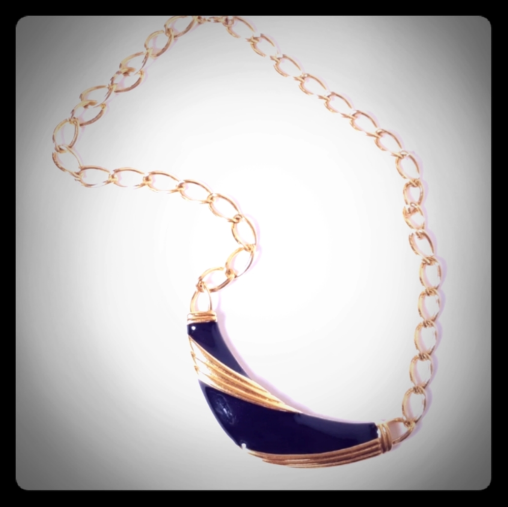 Gold Curb Link Chain 70s 80s Fashion Necklace